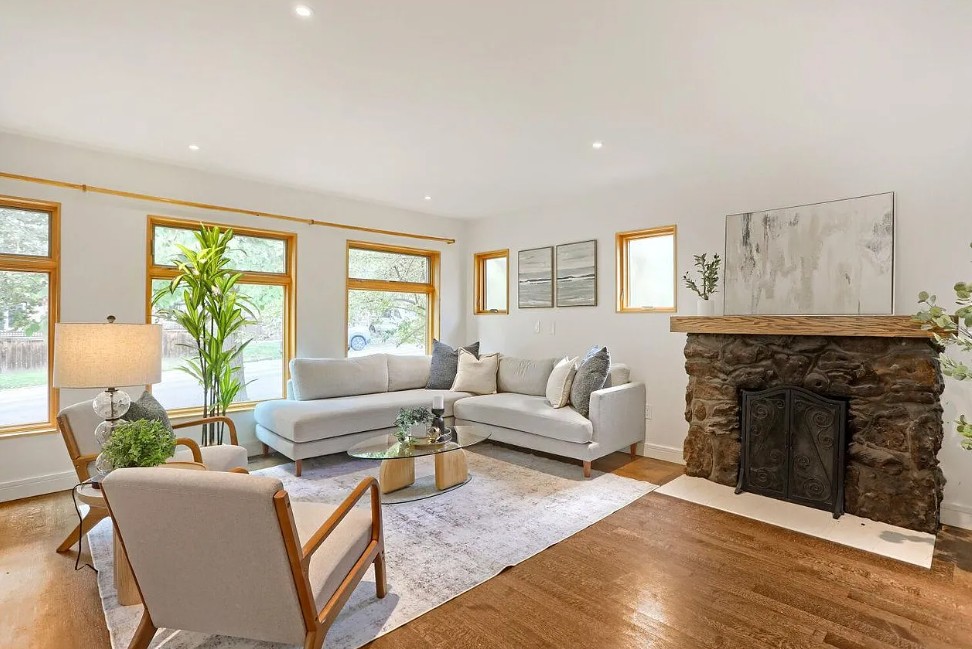 Boulder Stage — Living Room