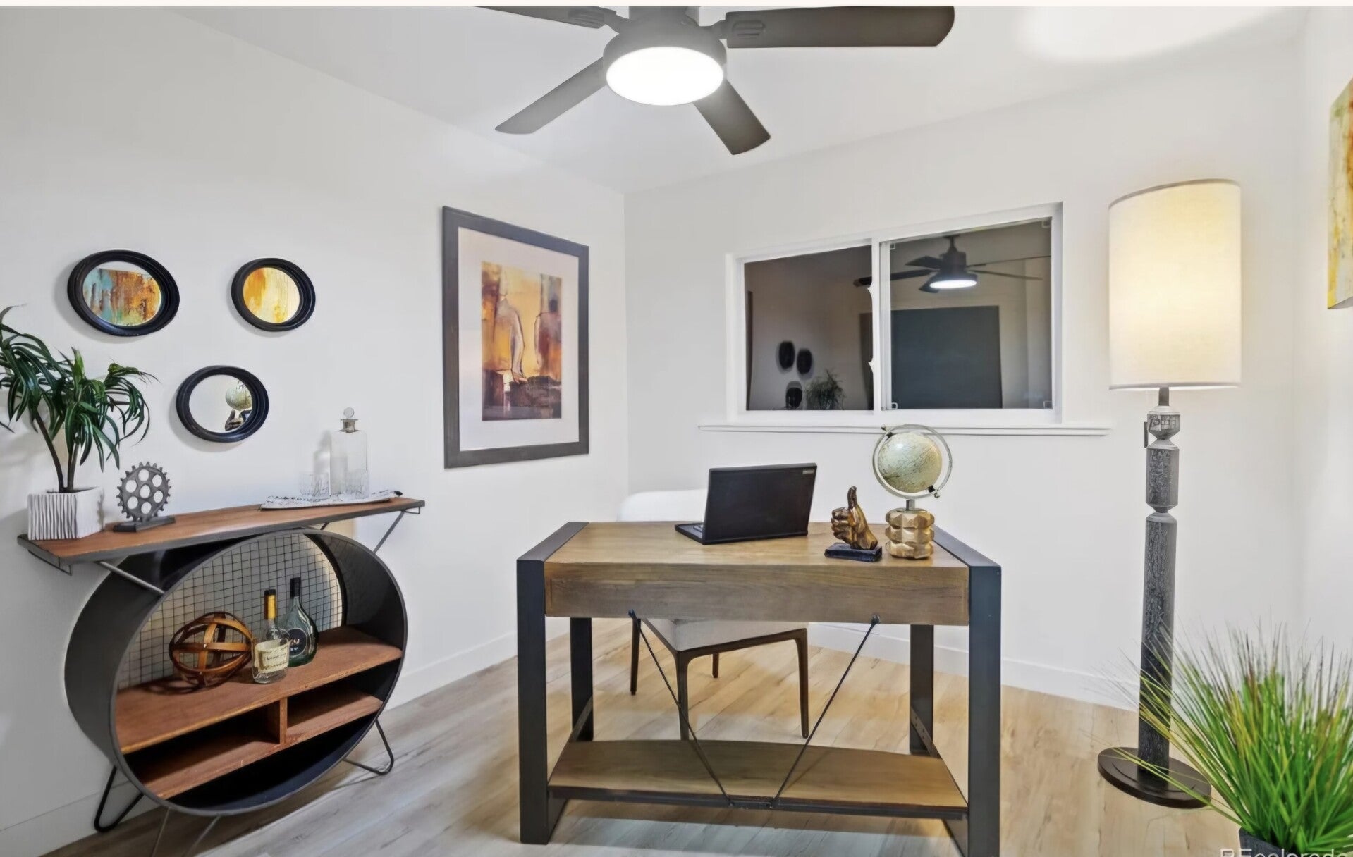 Home Office — Deluxe Staging
