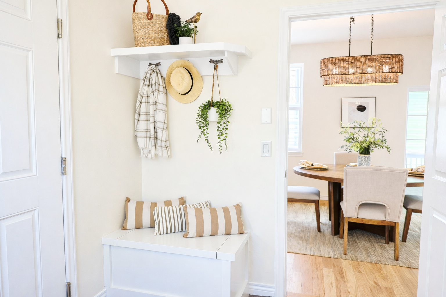 Entryway — Basic Staging